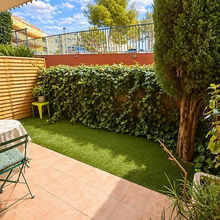 En Rez De Jardin - Le Juvenal Apartamento *